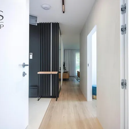 Beautiful In The Center With An Underground Garage