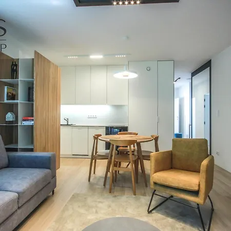 Beautiful In The Center With An Underground Garage Apartamento *